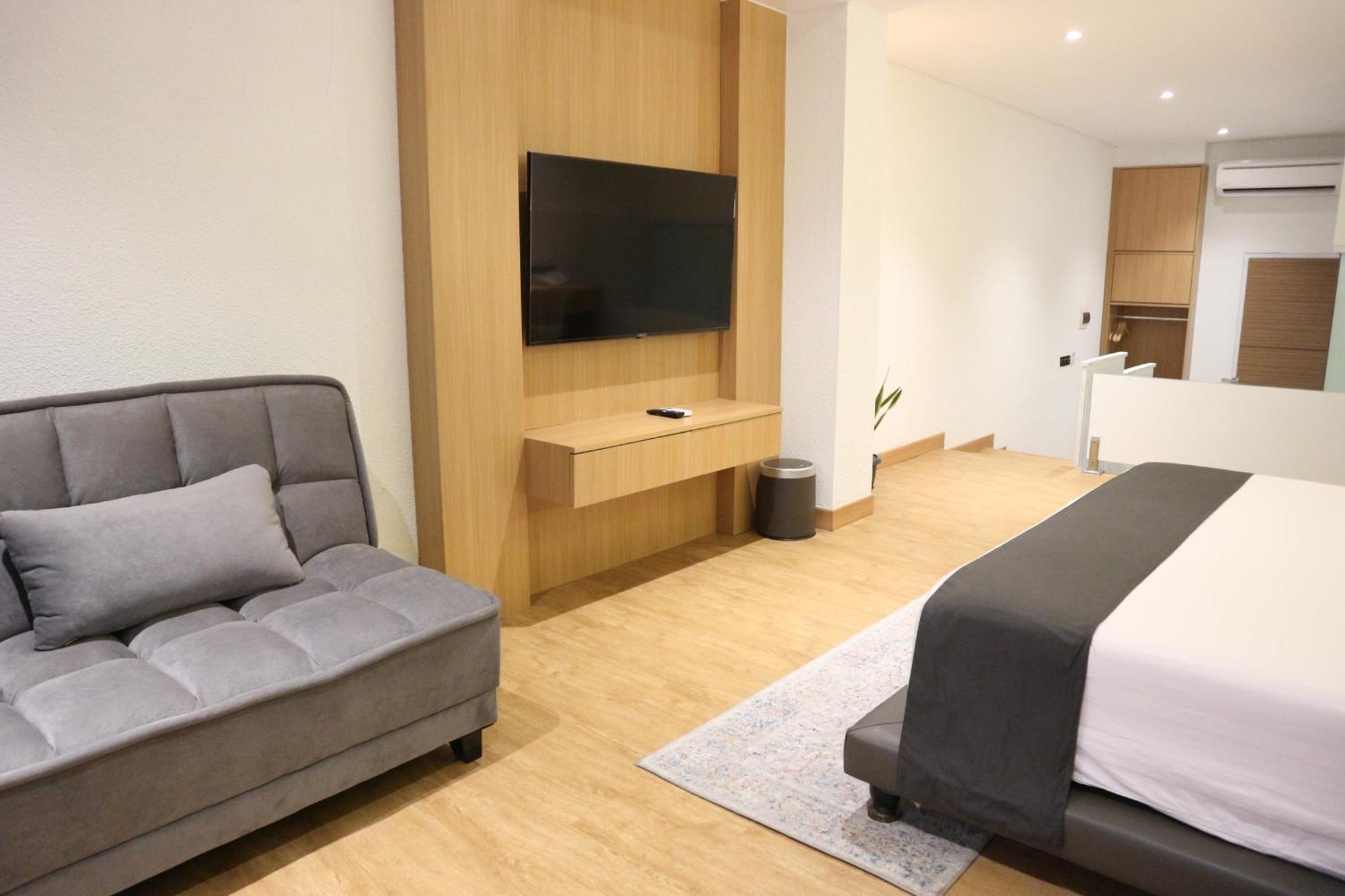 Treehouse Suites - Boutique Serviced Apartment Jakarta Exterior photo